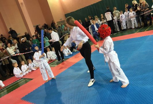 Первая Перчатка 2018