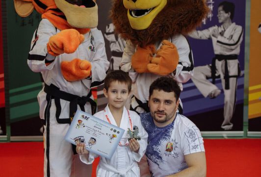 «Первая перчатка»